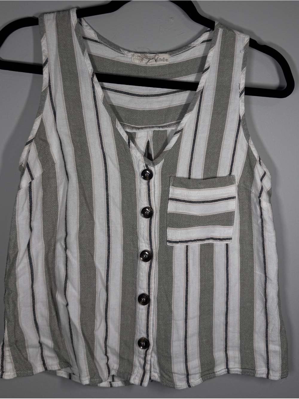 Rewind‎ Vertical Stripe Button-Front Tank Top - White & Gray